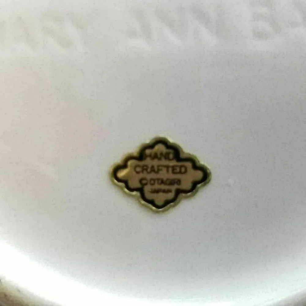Otagiri Teapot Mary Ann Baker Christmas Holly Berries Embossed Handpainted‎ Vtg
